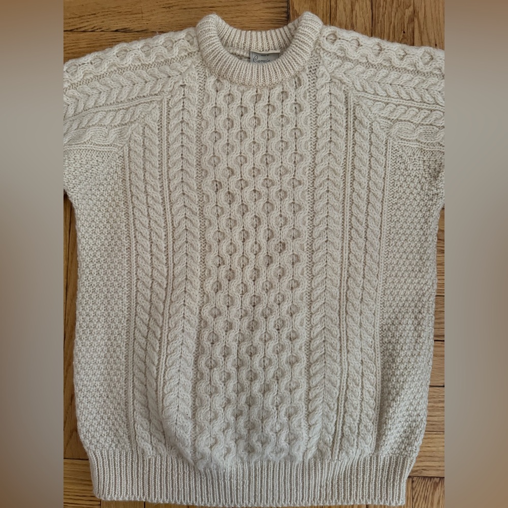 Carraig Donn Traditional Irish Cable Knit Wool Sweater - Picture 2 of 3